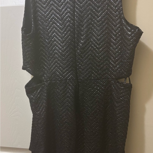 Forever 21 Black Textured Sleeveless Mini Dress with Side Cutouts - Picture 5 of 5